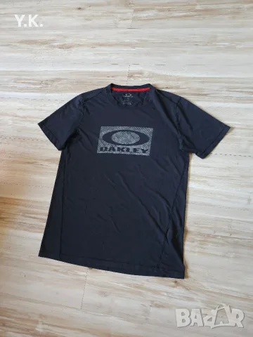 Оригинална мъжка тениска Oakley, снимка 2 - Тениски - 55359572