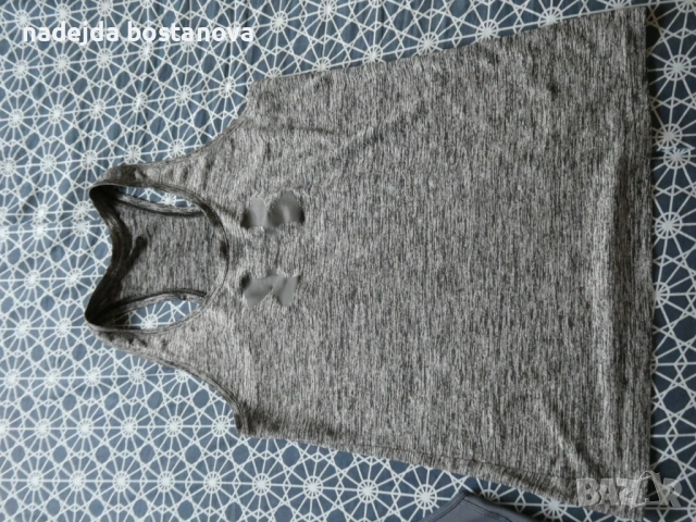 продавам лот от спортен сутиен и потник на марката under  armour,размер s, снимка 3 - Потници - 54750767