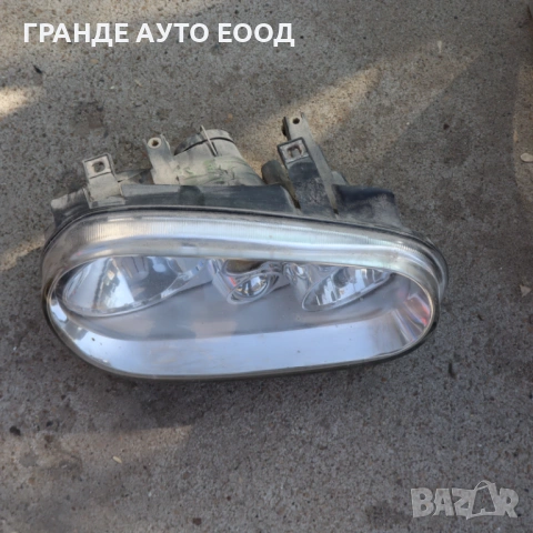 Десен фар  за Фолксваген Голф IV, снимка 3 - Части - 54565290