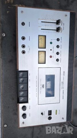 Касетен дек Akai