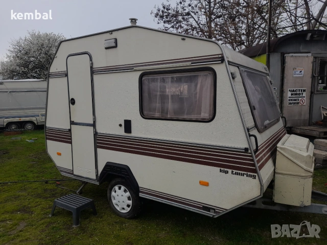 Kip малка каравана - 3,20 метра РЕГИСТРИРАНА, снимка 8 - Каравани и кемпери - 54015639