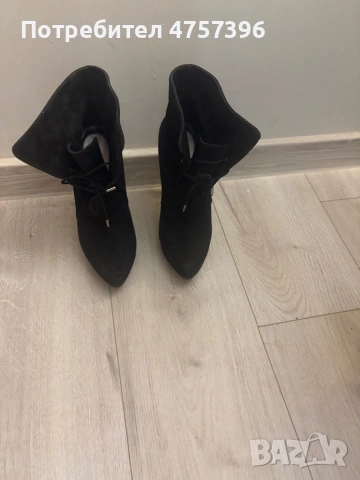 Alexander Mcqueen боти 37 номер, снимка 3 - Дамски боти - 53964719