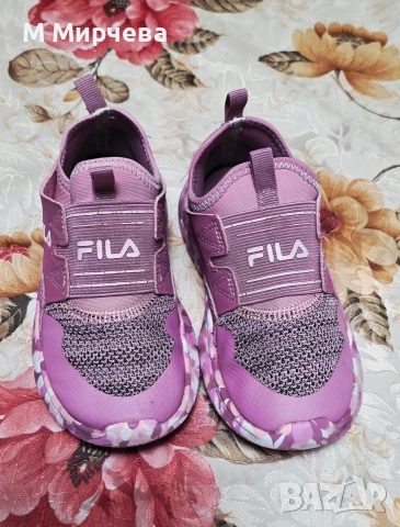 Детски маратонки FILA, размер 29, снимка 2 - Детски маратонки - 54749706