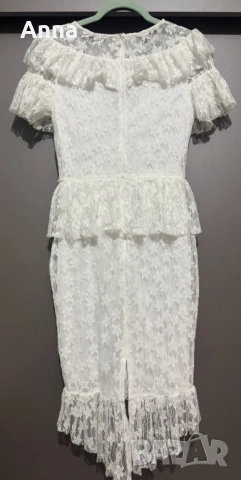 Рокля. Размер M. Дантела, много женствена. Купена в Италия, снимка 2 - Рокли - 54084945