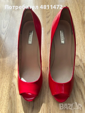 GUESS червени лачени токчета