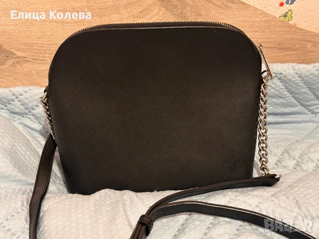 Michael Kors черна дамска чанта през рамо, снимка 2 - Чанти - 54347061