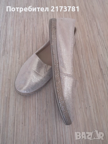 Обувки, снимка 3 - Дамски ежедневни обувки - 54311162