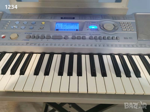 синтезатор клавир YAMAHA PSR-292 пиано динамична клавиатура, снимка 4 - Синтезатори - 54704801