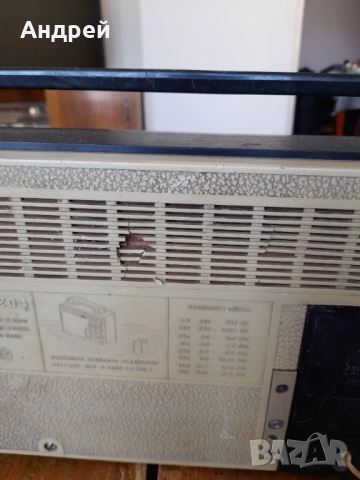 Старо радио VEF,ВЕФ 204, снимка 5 - Антикварни и старинни предмети - 54369906