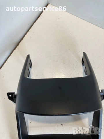 Рамка около радио стерео за Chevrolet Captiva 2.0 Vcdi (2010) 96435755, снимка 2 - Части - 54634728