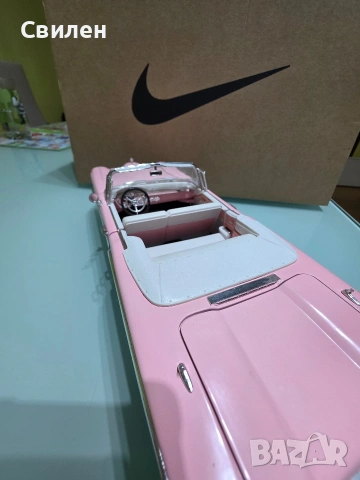 Модели 1:18, снимка 15 - Колекции - 54278417