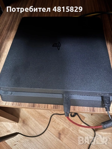 Продавам PS4 1 тб слим 