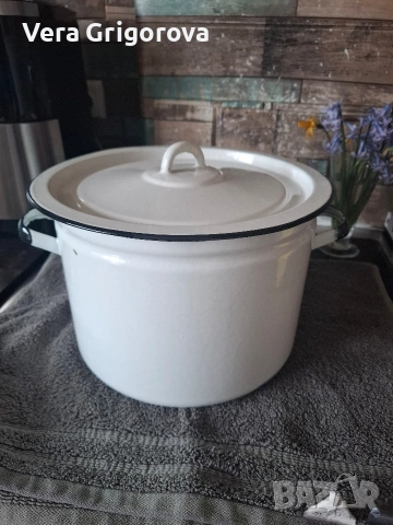 Продавам емайлирани тенджери и купи