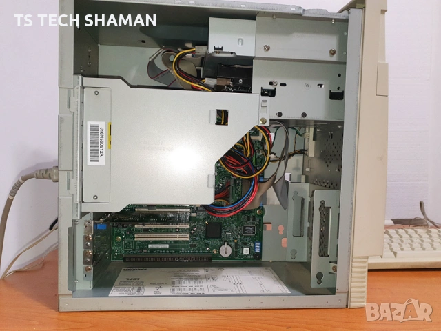 ⭐Продавам рядък ретро компютър IBM 300GL с  WINDOWS 2000 Pro и много ретро игри⭐, снимка 13 - Антикварни и старинни предмети - 54810566