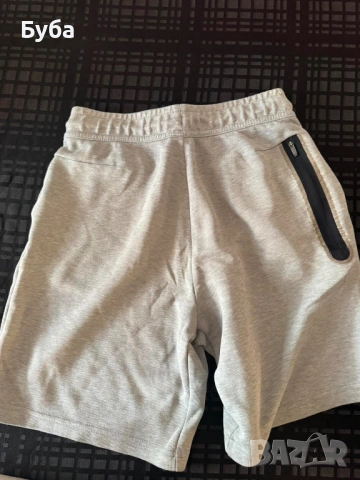 Детски къси панталони Nike tech fleece, снимка 2 - Детски къси панталони - 54634311