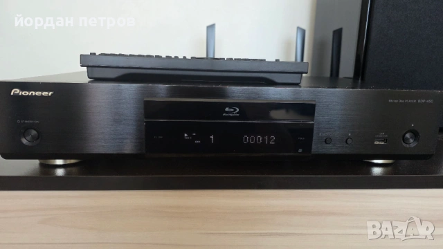 Продавам универсален плейър Pioneer BDP-450