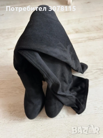 Чизми от велур 