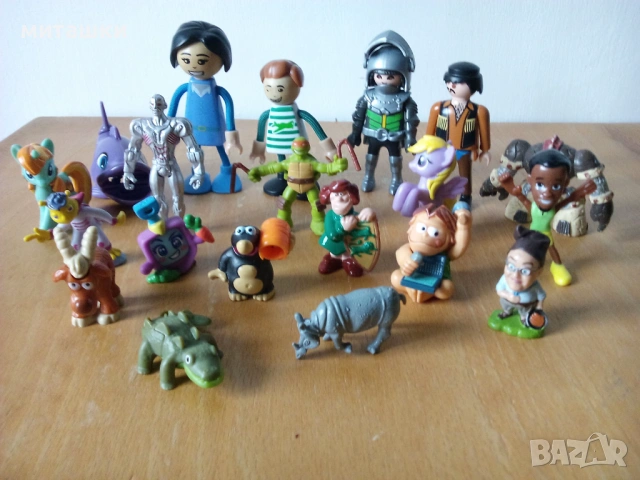 20 броя фигурки от Киндер сюрприз и други