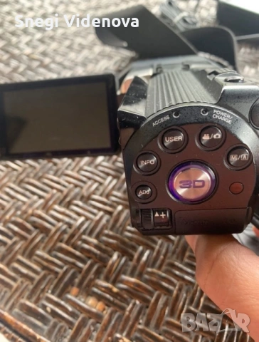 Камера JVC GS-TD1 Full HD 3D, снимка 5 - Камери - 54163211