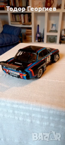 BMW CSL Minichamps 1:18, снимка 6 - Други ценни предмети - 54612002