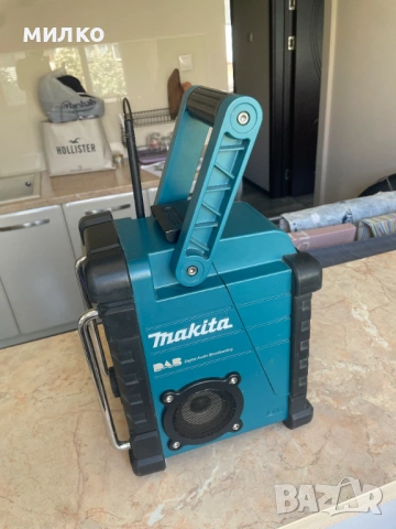 Радио Makita DMR-104, снимка 2 - Други инструменти - 54709640