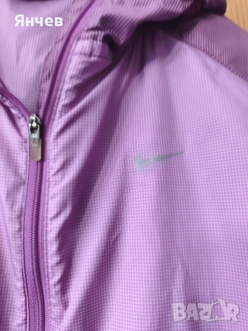 ветровка Nike M, снимка 2 - Спортни екипи - 55236210