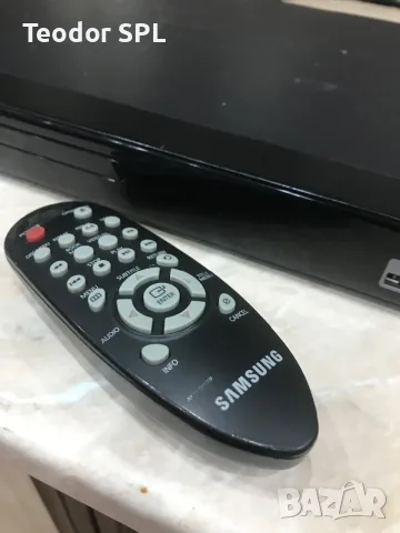 Samsung cd dvd player , снимка 7 - Плейъри, домашно кино, прожектори - 55665419