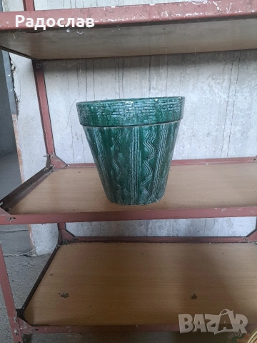 Голяма тежка саксия