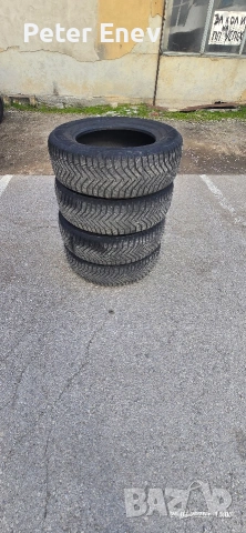 Зимни гуми LAUFENN 235/65 R17, снимка 7 - Гуми и джанти - 54004618