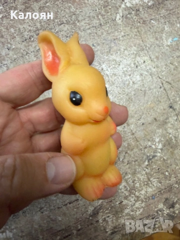 Гумени зайче - ретро соц играчка 