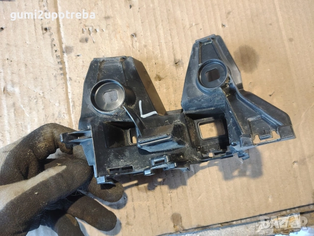 Скоба Държач Ляво Задна Броня 3G9807483A Volkswagen Passat B9 1.5 eTSI 150кс 2024г Бензин, снимка 2 - Части - 54960019