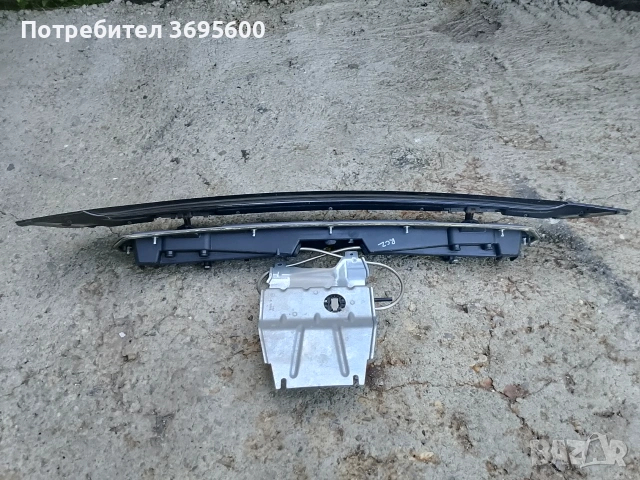 Peugeot RCZ Пежо РЦЗ емблема спойлер споилер антикрило, снимка 6 - Части - 55197880
