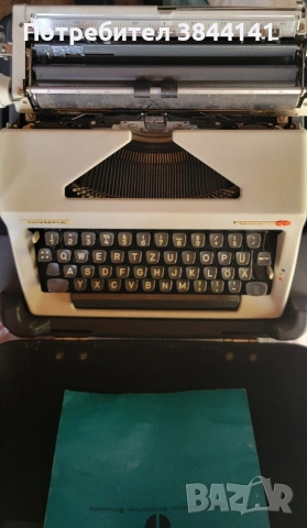 Ретро пишещи машини Olympia, снимка 6 - Антикварни и старинни предмети - 54142166