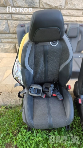 комплект седалки Peugeot 308 P5 2023- , снимка 3 - Части - 54819155
