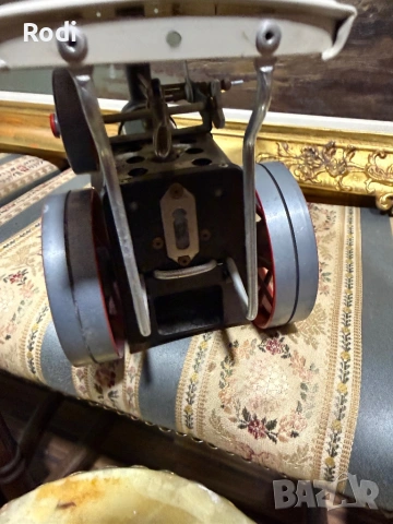 СТАРА РЕТРО МЕТАЛНА ИГРАЧКА ДЕЙСТВАЩА ПАРНА МАШИНА Mamot TRAKTOR , снимка 3 - Колекции - 54591739