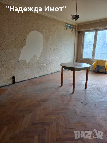 Тристаен апартамент Базар Левски, снимка 3 - Апартаменти - 55399969