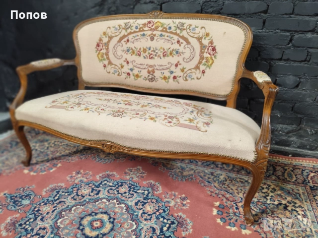 Класическо канапе, снимка 4 - Дивани и мека мебел - 54663470