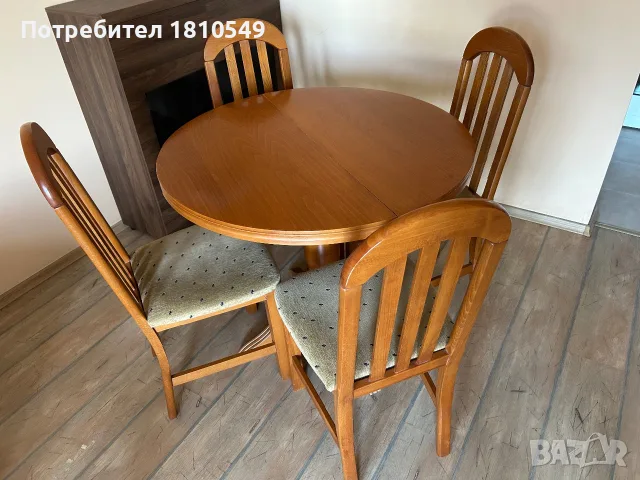 Масивна маса и 4 стола