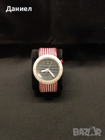 часовник Swatch 