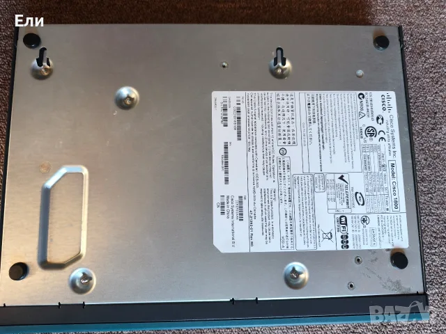 Рутер Cisco 1800, снимка 3 - Рутери - 55513125