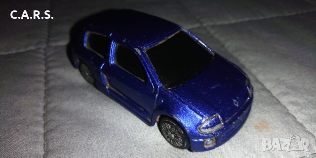 Clio V6 Renault Sport MAISTO Мащаб 1:64 , снимка 5 - Колекции - 54039866