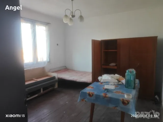 Двуетажна къща в с. Царимир, снимка 2 - Къщи - 55590282