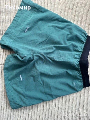 Къси гащи NIKE олекотен, снимка 2 - Спортни дрехи, екипи - 54720786