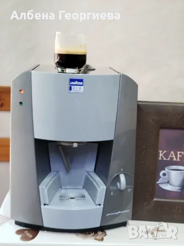 Кафе машина с капсули LAVAZZA  BLUE , снимка 2 - Кафемашини - 55567881