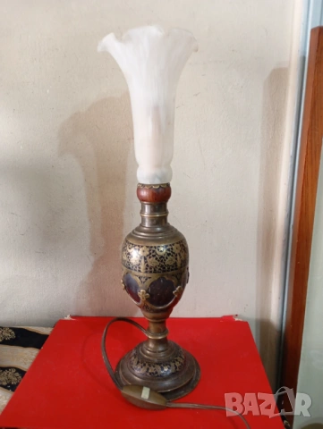 Настолна лампа арт деко