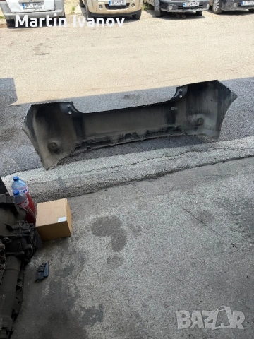 Задна броня toyota auris 2012, снимка 5 - Части - 54753589