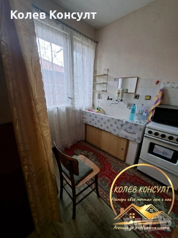 Къща гр.Чирпан, снимка 6 - Къщи - 55089094
