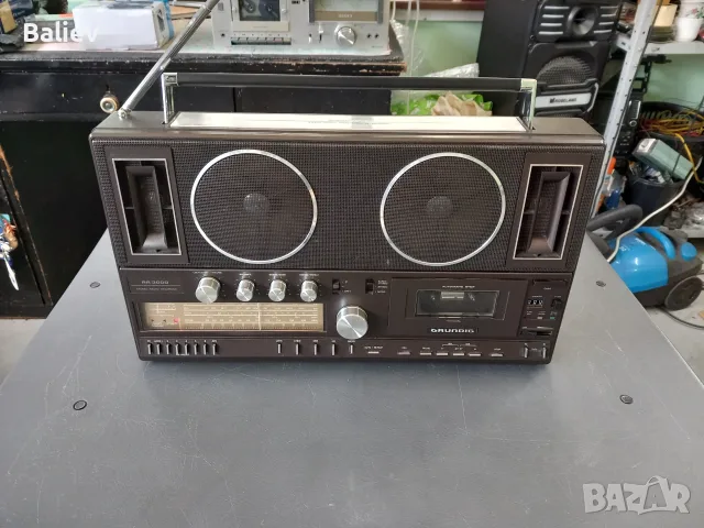 GRUNDIG RR 3000 радиокасетофон, снимка 4 - Радиокасетофони, транзистори - 55430819