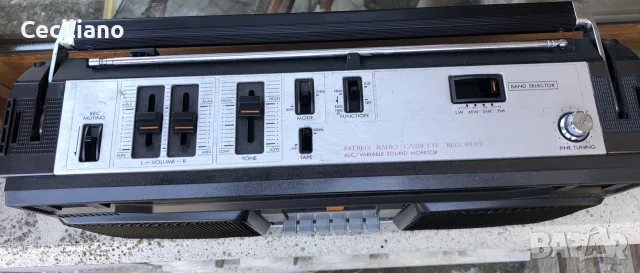 JVC RC-636L – Емблематичен ретро радиокасетофон на марката!, снимка 4 - Радиокасетофони, транзистори - 55577714
