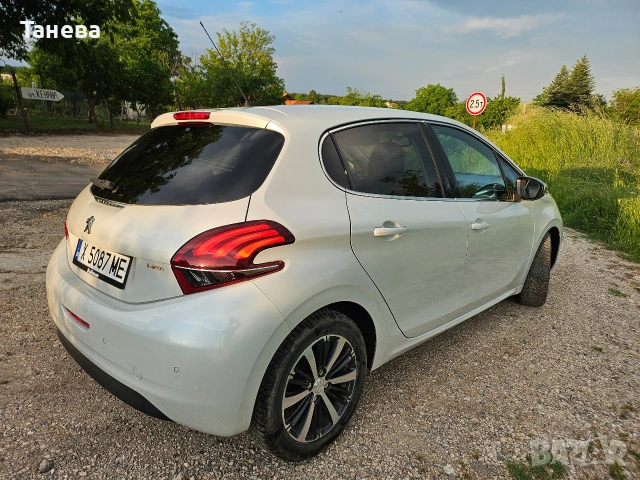 пежо 208, снимка 4 - Автомобили и джипове - 54772665